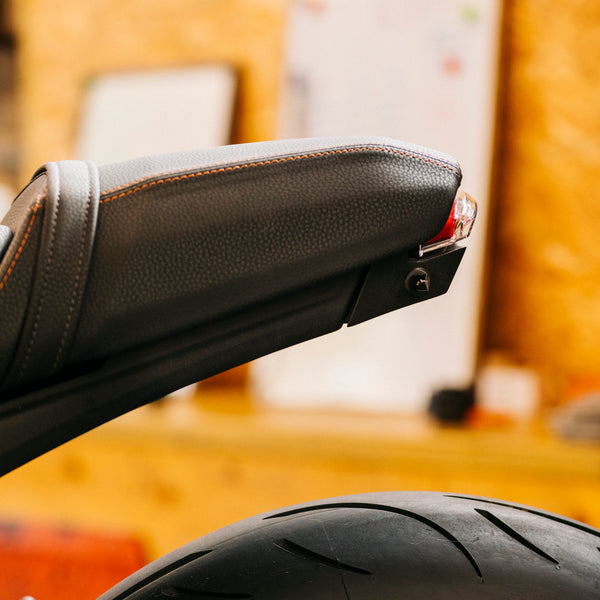 Bandeja inferior trasera Pier City Custom R12 Series - R12 nineT y R12S