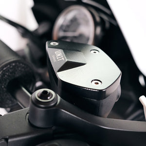 Unit Garage Clutch & Brake Reservoir Caps (Pair)